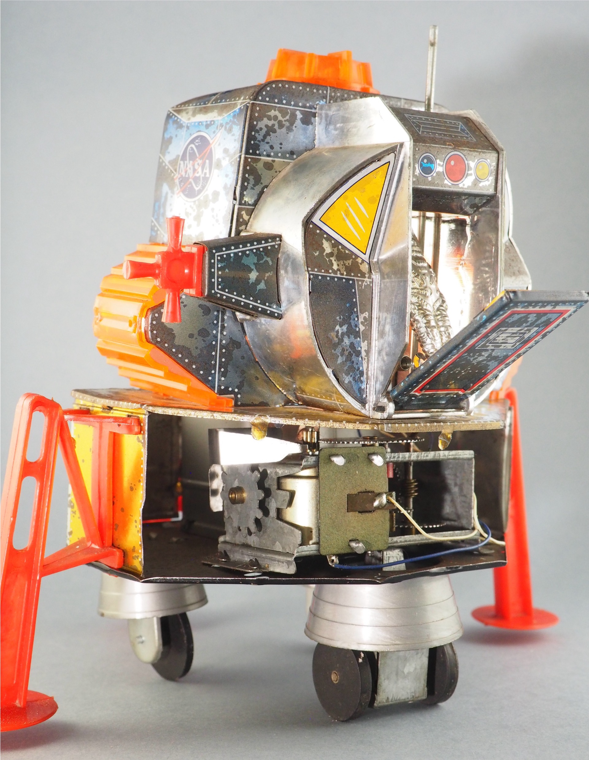 Apollo-11 American Eagle Lunar Module mechanism